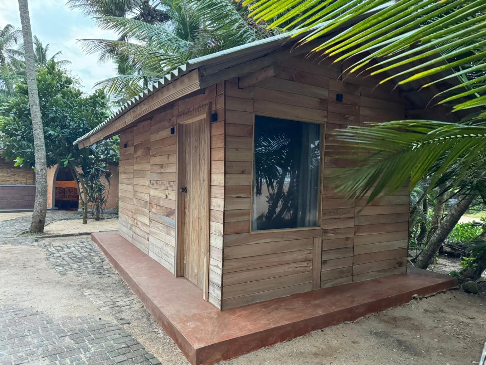Отель Coconut Bar Бентота Экстерьер фото