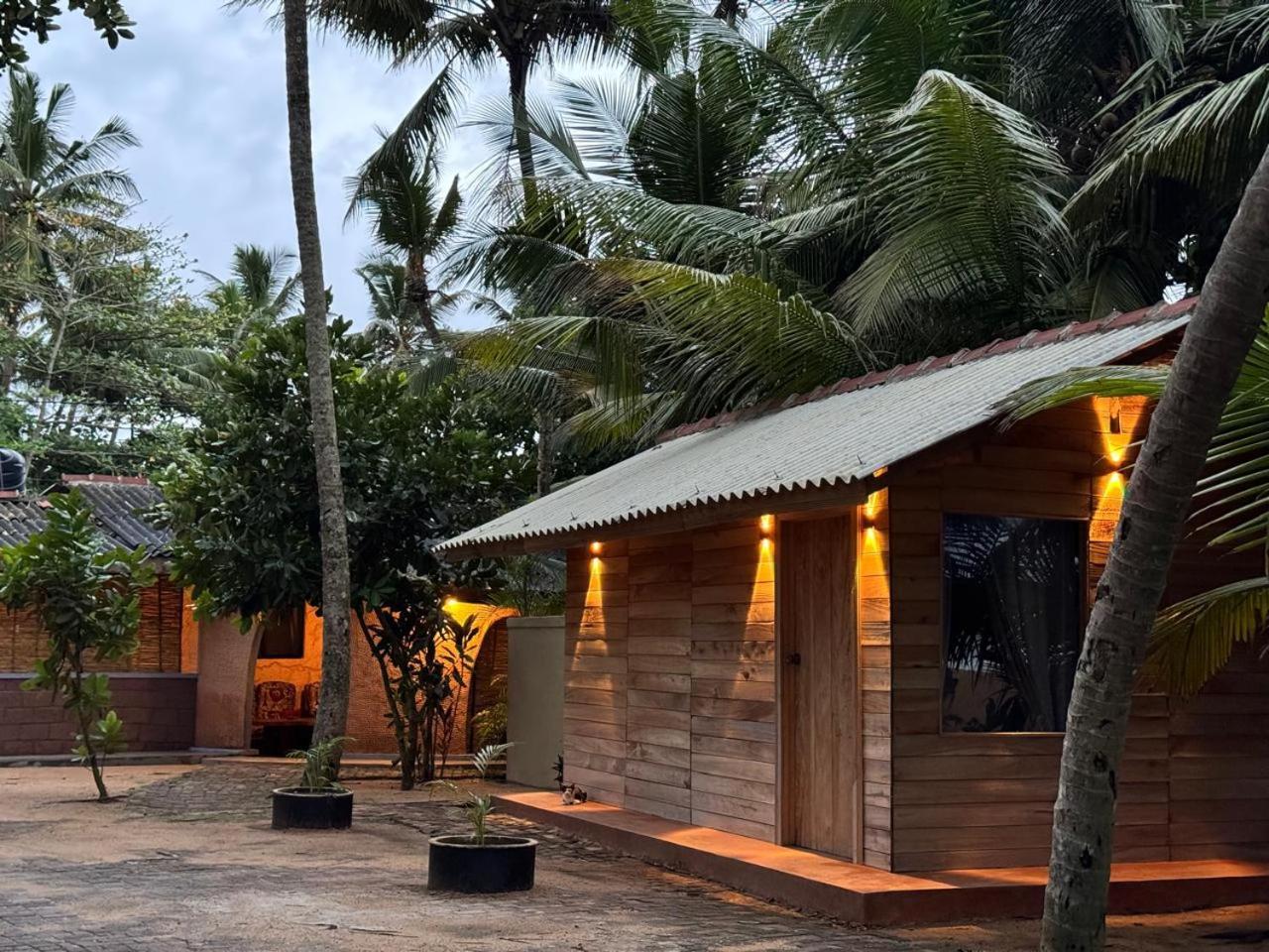 Отель Coconut Bar Бентота Экстерьер фото